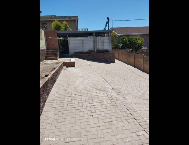 3 BEDROOM HOUSE FOR SALE IN ASTON BAY